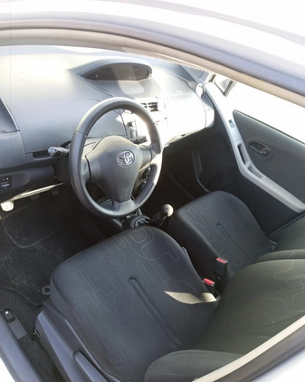 Toyota Yaris cena 17900 przebieg: 133000, rok produkcji 2011 z Ostrzeszów małe 29